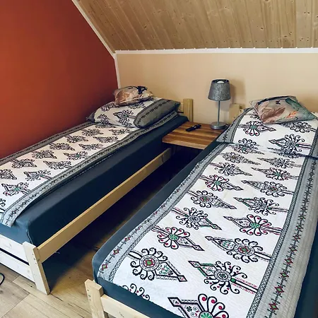 Vakantiehuis Jedrus - Caloroczne - Brazowy