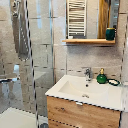 Jedrus - Caloroczne - Brazowy Vakantiehuis